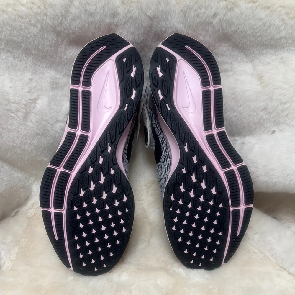 Nike Zoom Pegasus 35 Flyease Gray and Pink Athletic Shoes with Breathable Mesh - Picture 6 of 11